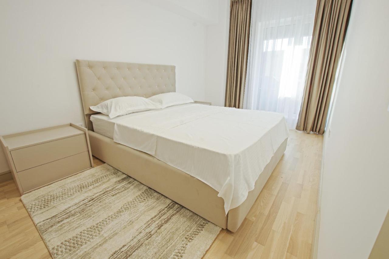 Himson-Beige Apartment Iasi Exterior foto